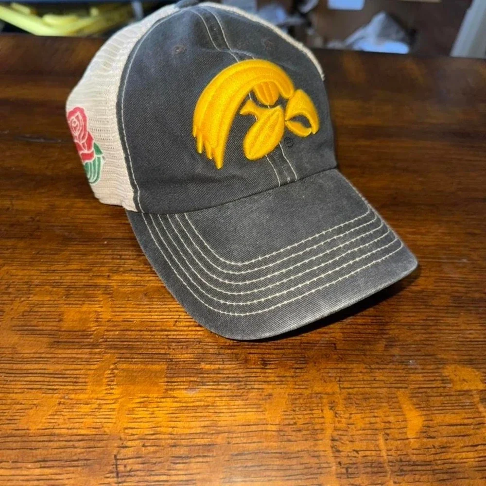 Iowa Hawkeyes Hat Top Of The World ROSE BOWL